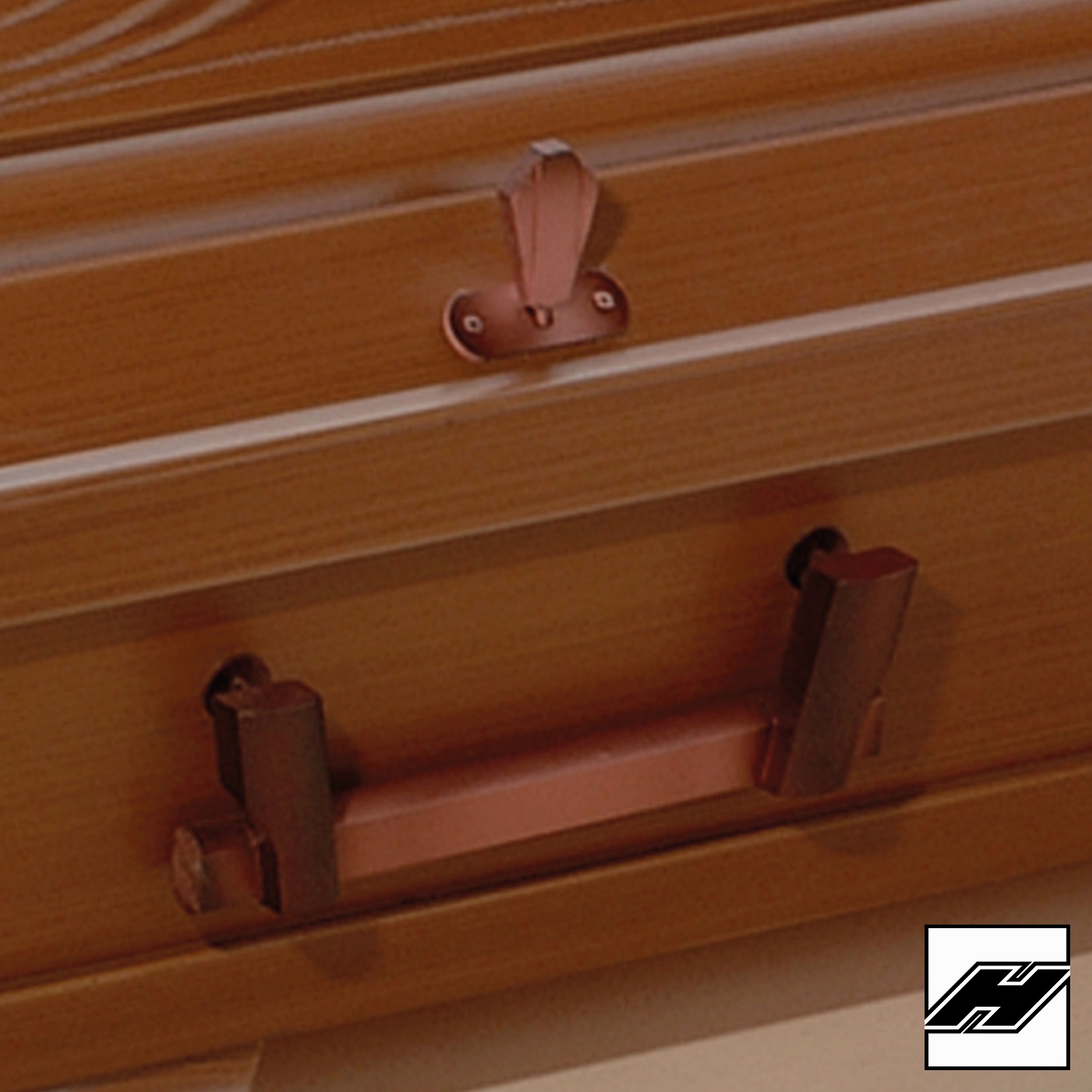 Griffgarnitur 321 Massivholz aku. bronz. 6/6 Griffgarnitur 321 Massivholz aku. bronz. 6/6