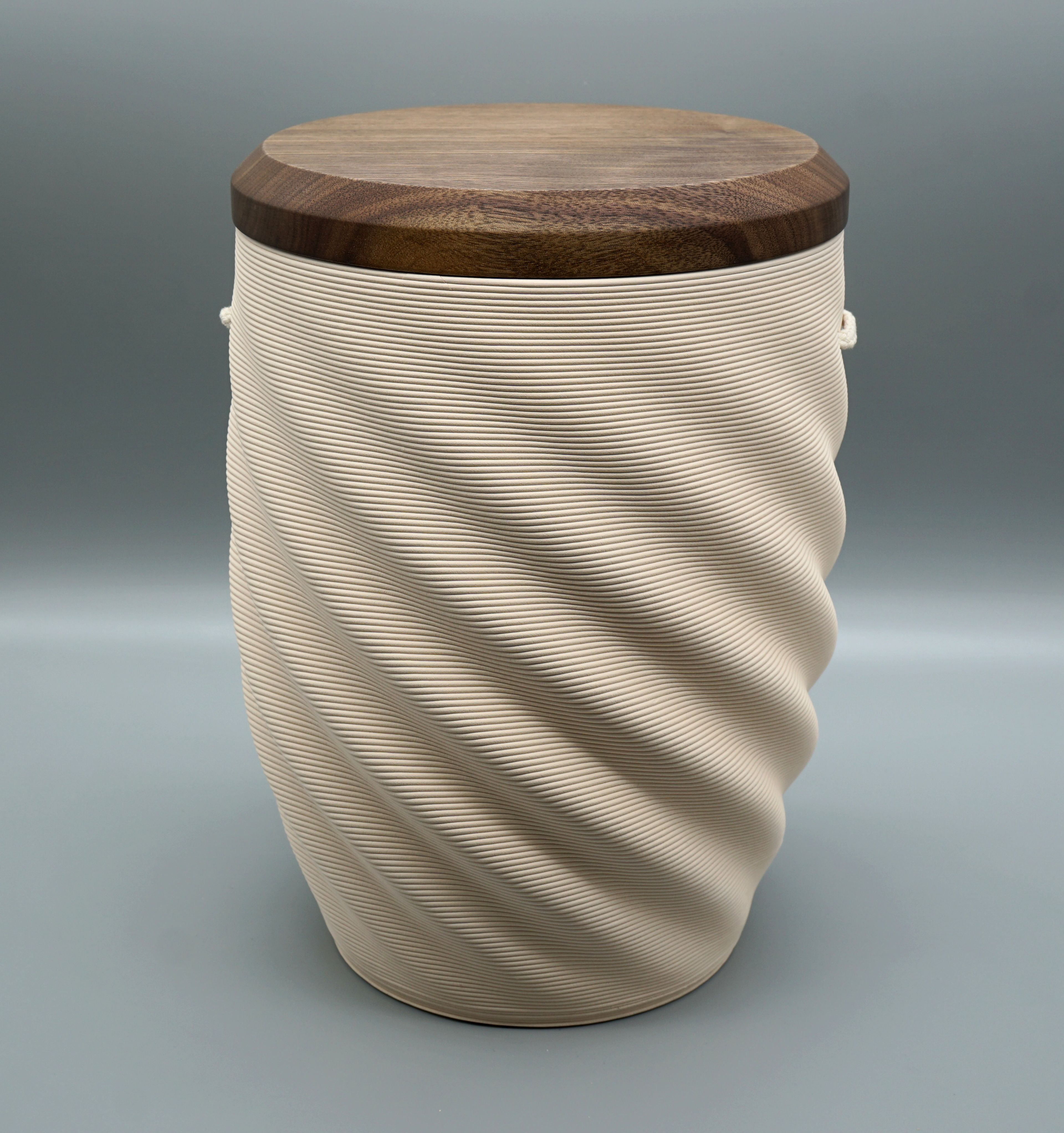 Urne 100501 Inspiration creme, Deckel Nussbaum Urne 100501 Inspiration creme, Deckel Nussbaum